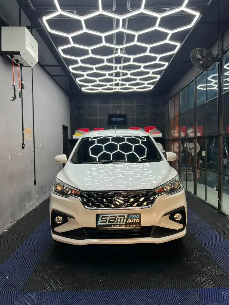 ERTIGA GX HYBRID 2022 PUTIH AT ASLI BALI - Vehicles in Bali