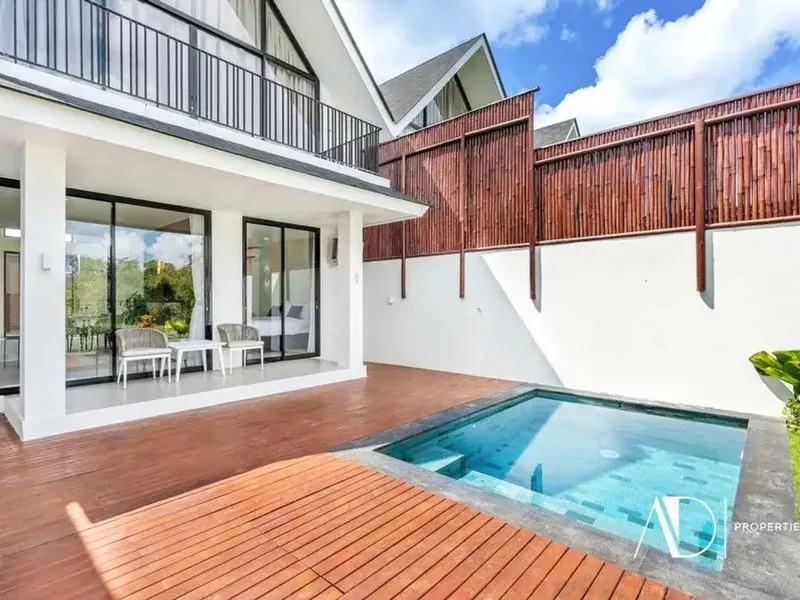 LEASEHOLD | MODERN TOWNHOUSE WITH PRIVATE POOL IN CANGGU - Real Estate in Bali