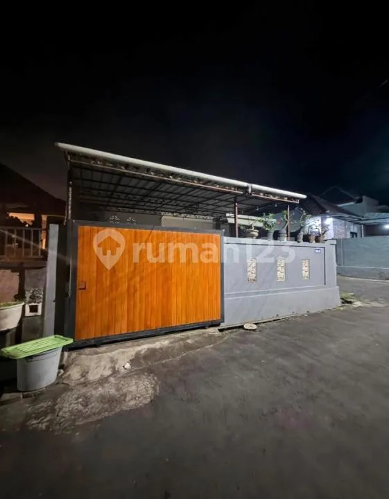 Dikontrakan Rumah Nusa Dua Lok Dekat dengan Tembusan Ungasan bisa ke Jimbaran Juga Sangat Strategis - Real Estate in Bali