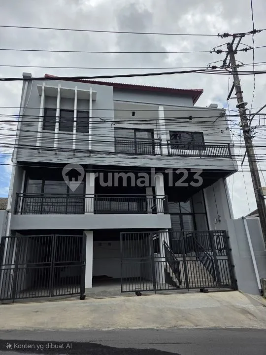 Disewakan Rumah Baru 3 Lantai di Krobokan - Bali in Bali