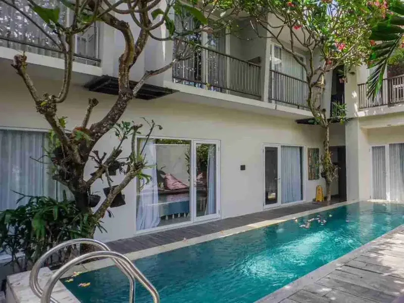 HOTEL MURAH BINTANG 3 SEMINYAK BALI - Real Estate in Bali