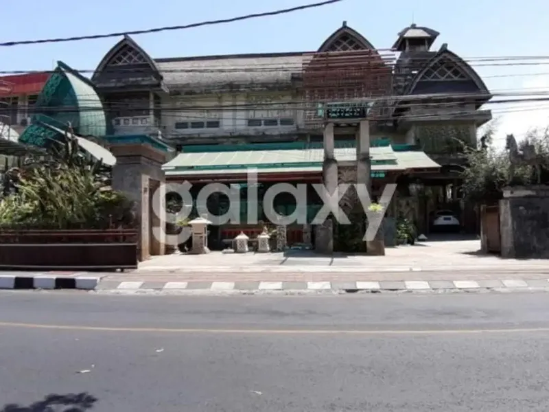 TANAH BONUS BANGUNAN DI RAYA BATUBULAN SUKAWATI GIANYAR, BALI - Real Estate in Bali