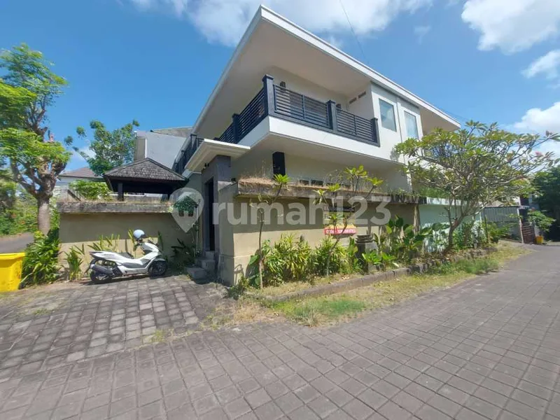 Rumah Dijual Di Jimbaran Rumah SHM Bagus - Real Estate in Bali