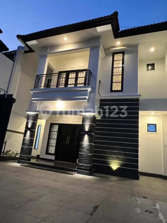 For Rent - Rumah Minimalis di Kawasan Strategis Renon, Denpasar - Bali in Bali