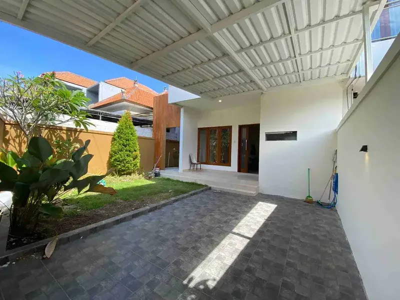Rumah Sewa 2 Lantai di Sanur Bali - Real Estate in Bali