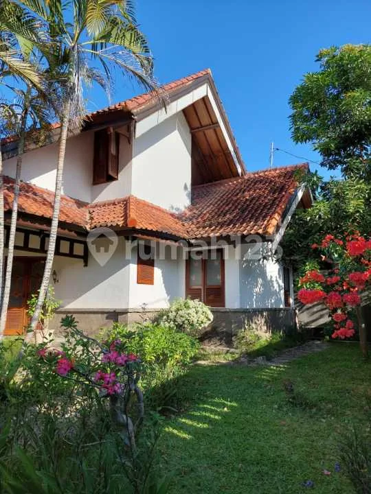 Rumah Besar Siap Huni Pusat Renon Kota Denpasar - Bali in Bali