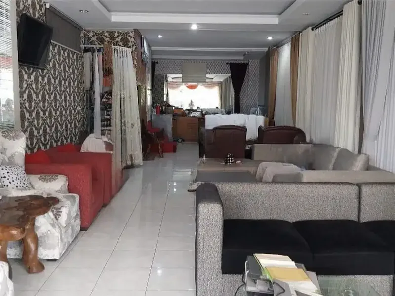 Ruko 2 Lantai Lokasi Strategis Disewakan, di Sesetan - Real Estate in Bali