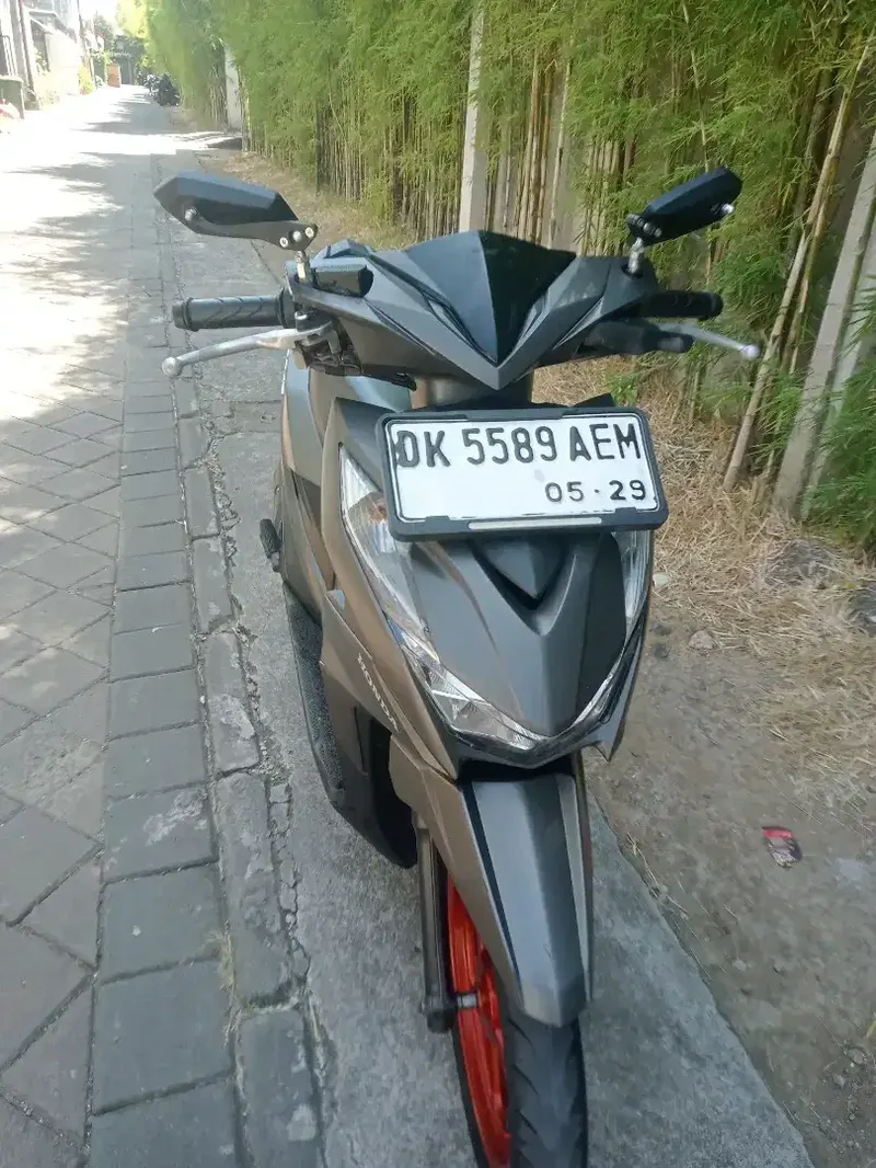 Jual beat deluxe tahun 2024 - Vehicles in Bali