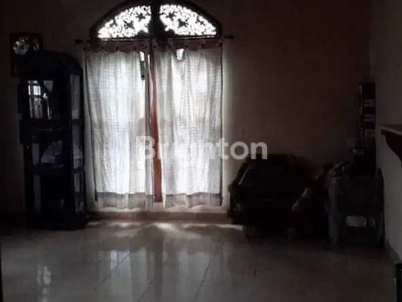 DIJUAL RUMAH 2 LANTAI STRATEGIS DEKAT TITIK 0 KOTA SINGARAJA - Real Estate in Bali