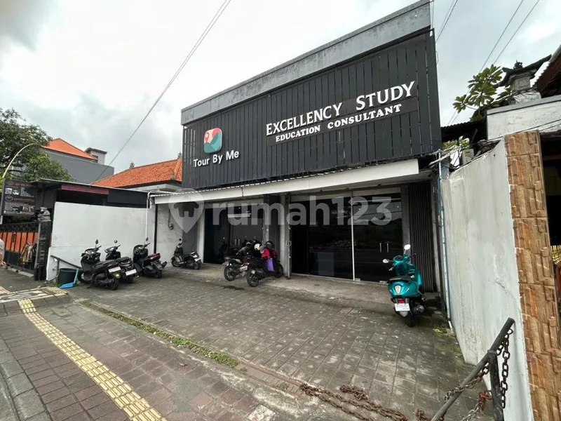Ruko 2 Lantai SHM Ada Ruang Meeting di Denpasar Yt - Bali in Bali