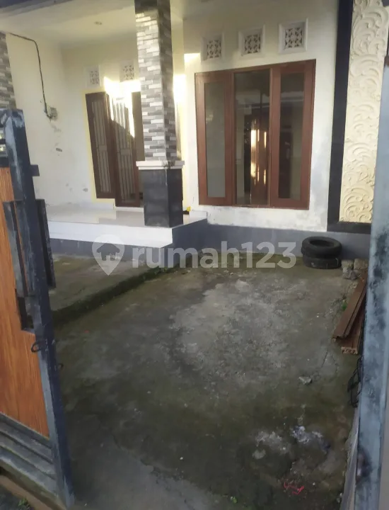 Rumah 2 Kamar Tidur Sangulan Tabanan Area - Real Estate in Bali