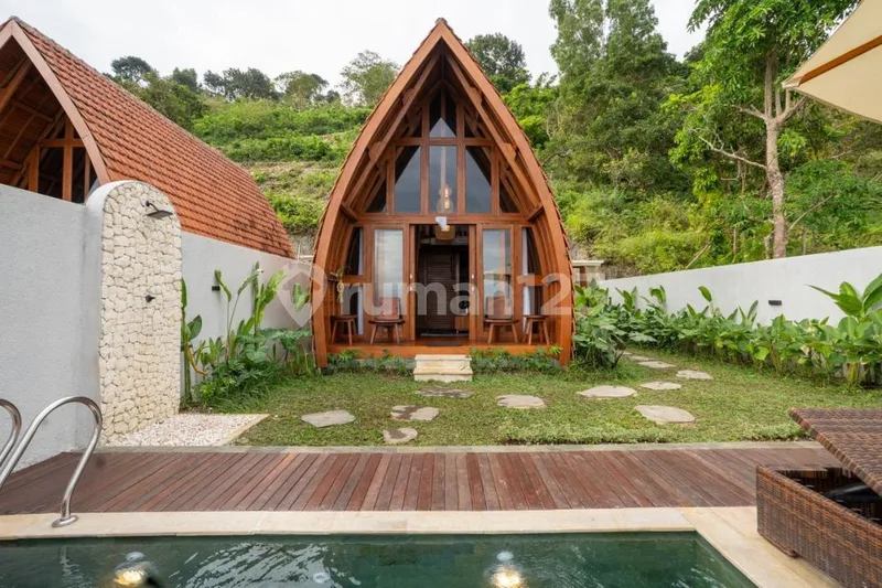 One Bedroom Villa With Ocean Views In Nusa Penida - Real Estate in Bali