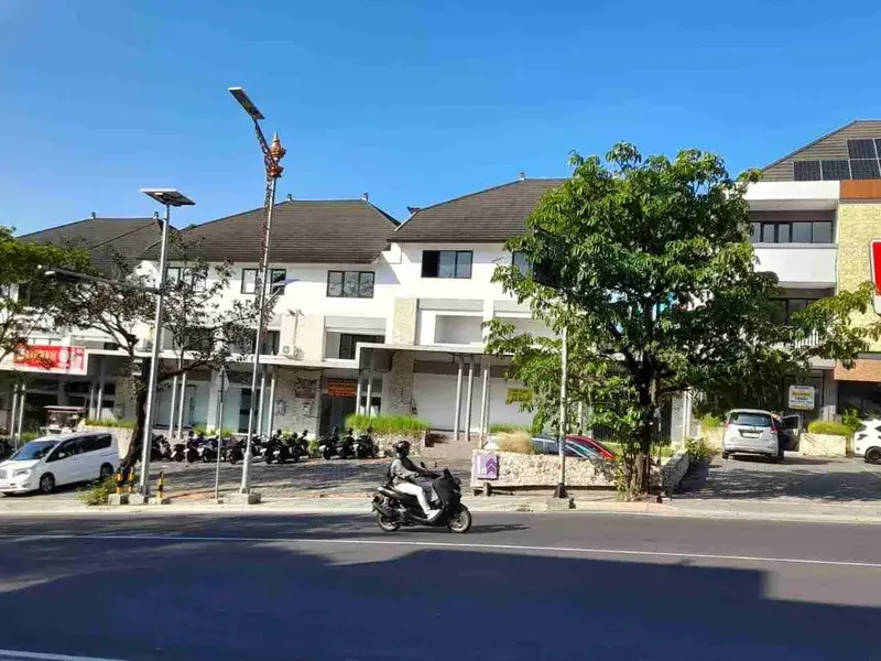 Ruko Nusa Dua Arcade Jalan Raya Siligita Lokasi Strategis Dekat Tol dan BTDC - Real Estate in Bali