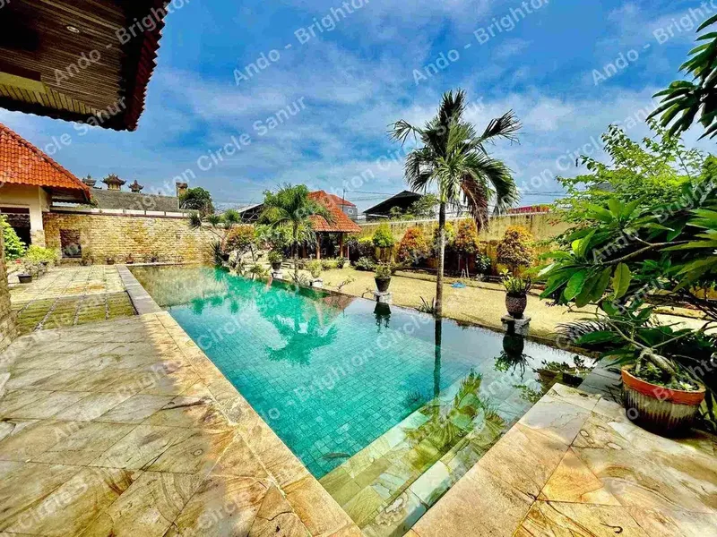 4 BR SPACIOUS VILLA WITH 20 METER POOL AND LUSH GARDEN FULL FURNISHED - Bali in Bali