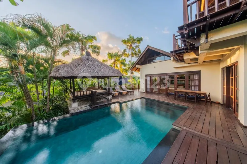 Hak Milik Luxury Villa di Ungasan - Bali in Bali