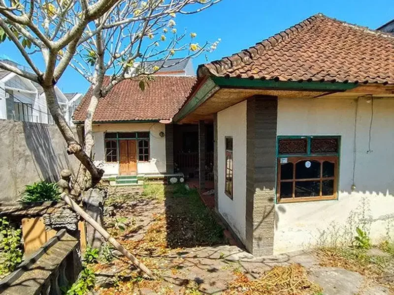 Ams-059.Sjy | Investasi Cerdas di Denpasar Utara! Tanah Komersial Jl. Astasura Siap Bangun Ruko - Real Estate in Bali