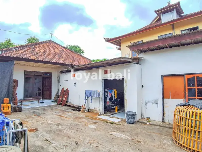 Tanah, Land 250m2 Free Building, Just Walking to Jimbaran Beach, Bali - Bali in Bali