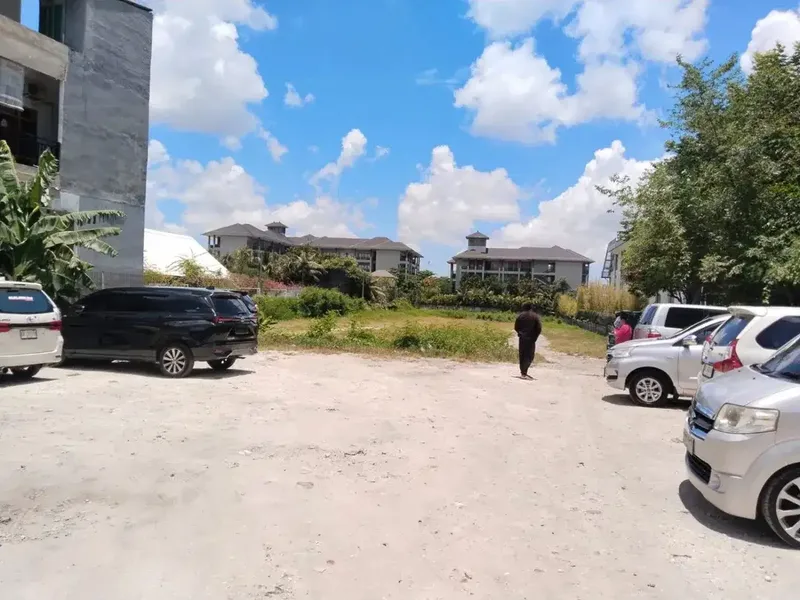 TANAH DEKAT PANTAI DI BATU MEJAN CANGGU - Real Estate in Bali