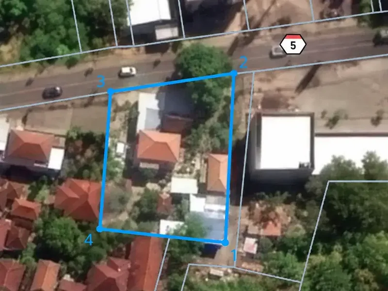 Prime Commercial Opportunity – 900 sqm Land & Property on Main Road Jimbaran - Uluwatu - Bali in Bali