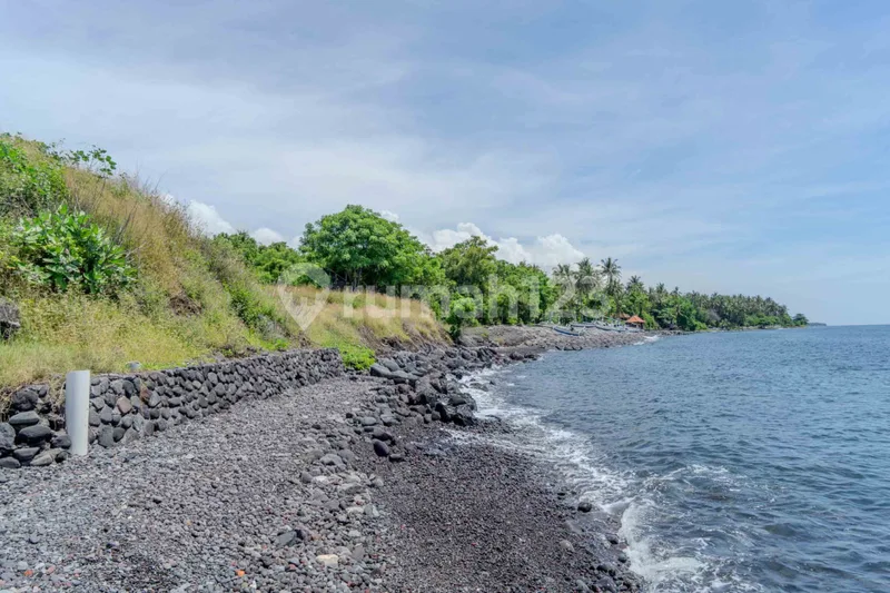 Beachfront Land Of This Scale And Frontage Is Extremely Rare - Bali in Bali