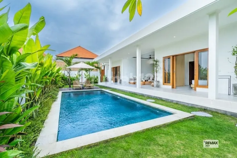 3 Bedroom Villa Close To The Beach For Rent In Batu Mejan, Canggu Area - Real Estate in Bali