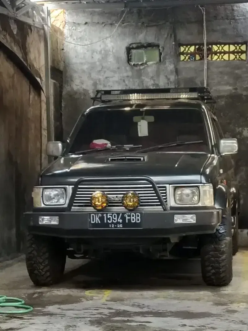 Panther diesel 1994 milik pribadi. Barang siap pakai. NEGO - Vehicles in Bali