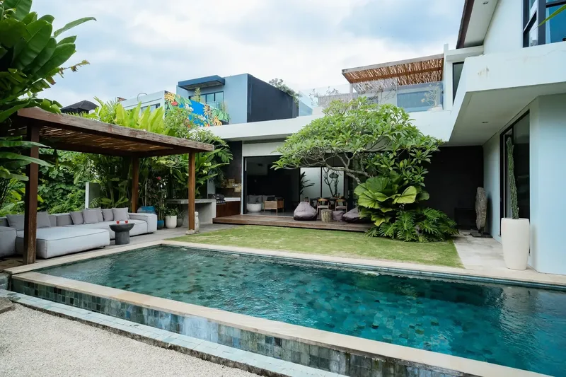 Villa Bosque — Modern Tropical 5-Bedroom Villa with Garden Pool, Dalung (Canggu area) - Bali in Bali