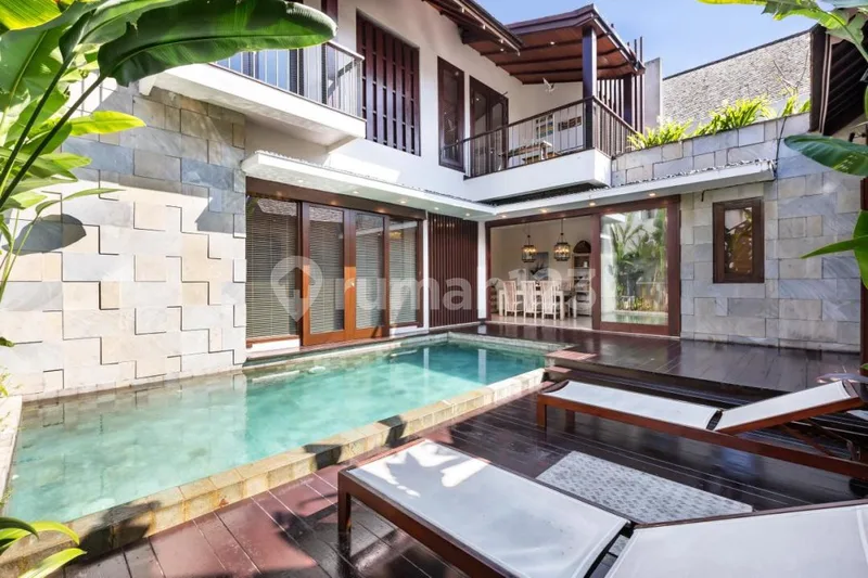 Villa 3 Kamar Security 24 Jam di Kerobokan Ich - Real Estate in Bali
