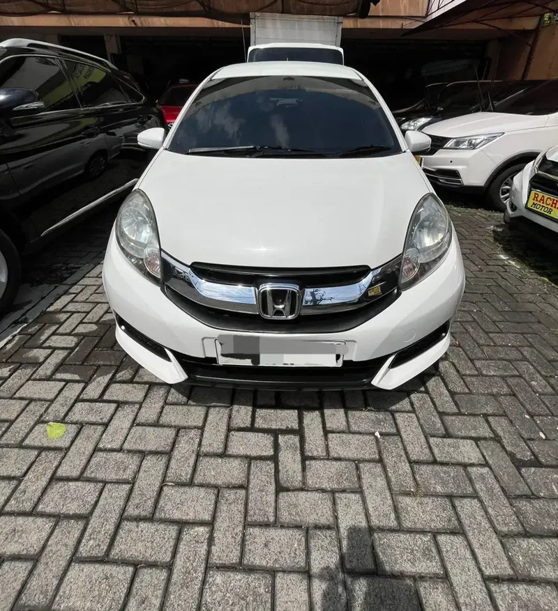 Honda Mobilio S 2016 Putih M/T 1.5cc - Vehicles in Bali