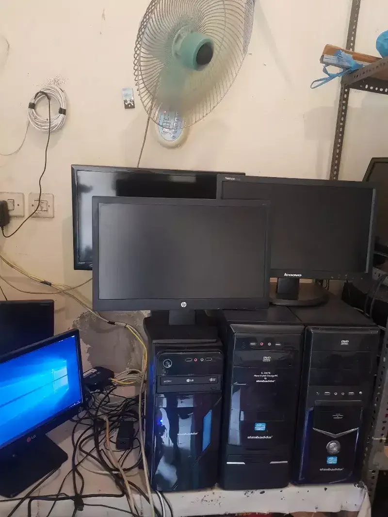 Komputer Game Design Core i3 Ram 8Gb/Hdd 1Tera+Vga 2Gb D5 128bit+LCD19 - Electronics in Bali