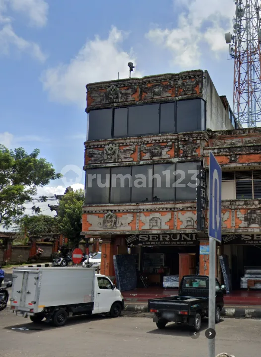 Ruko di Jual Strategis Posisi Hook di Jalan Gajah Mada, Tabanan - Real Estate in Bali