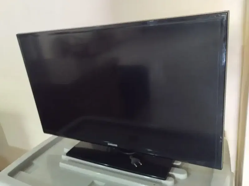 Jual TV LED Toshiba kondisi normal semuanya - Electronics in Bali