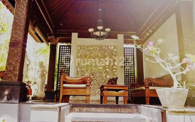 Villa Luas Furnished Pool View Laut Strategis di Canggu Berawa - Real Estate in Bali