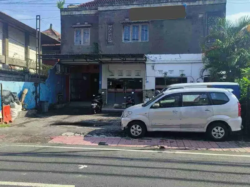 Gedung dekat Lapangan Puputan dan Renon Denpasar Bali - Real Estate in Bali