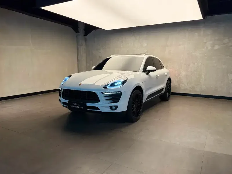 Porsche Macan 2.0L PDK - White 2017 - Bali in Bali