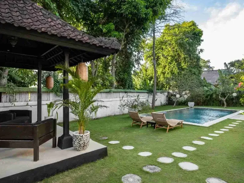 3 Bedrooms villa near revolver cafe UMALAS BALI - Real Estate in Bali