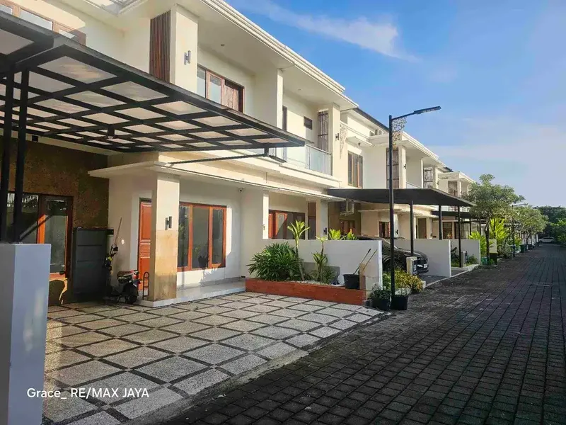 Premium Living Konsep Villa di Komplek Expat Area Seminyak Kuta - Real Estate in Bali