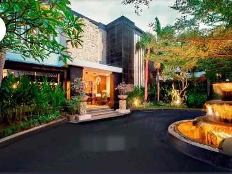 Hotel Strategis Dijual Dekat Bandara Ngurah Rai full furnished - Real Estate in Bali