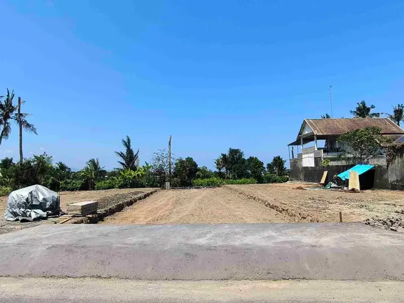 Tanah Kavling Cocok untuk Villa atau Guest House, posisi langsung di jalan utama area Pering, Gianyar - Real Estate in Bali