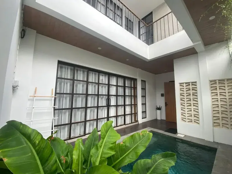 EXCLUSIVE BERAWA CANGGU VILLA ENCLOSED LIVING READY NOW - Real Estate in Bali