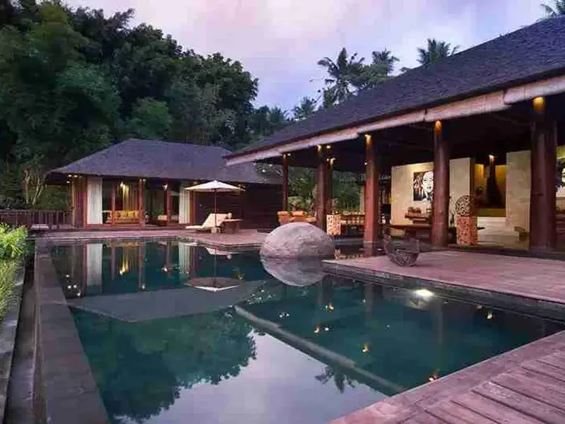 Villa Mewah Ubud dengan Taman Luas dan Akses Privat - Real Estate in Bali