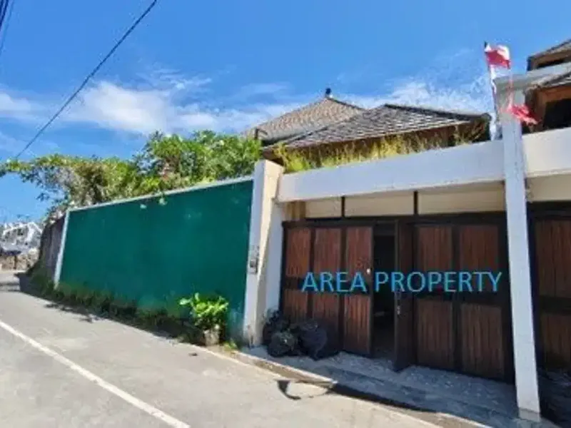 JUAL VILLA ADA KOLAM RENANG, DAERAH JARANG ADA YANG DIJUAL, SEMINYAK, BALI - Real Estate in Bali