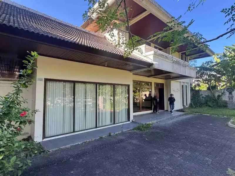 Rumah Sewa di Raya Puputan Renon Dkt Plaza Renon Hayam Wuruk Hantuah Sanur - Real Estate in Bali