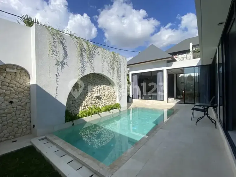 Modern Tropical Villa In Pererenan - Real Estate in Bali