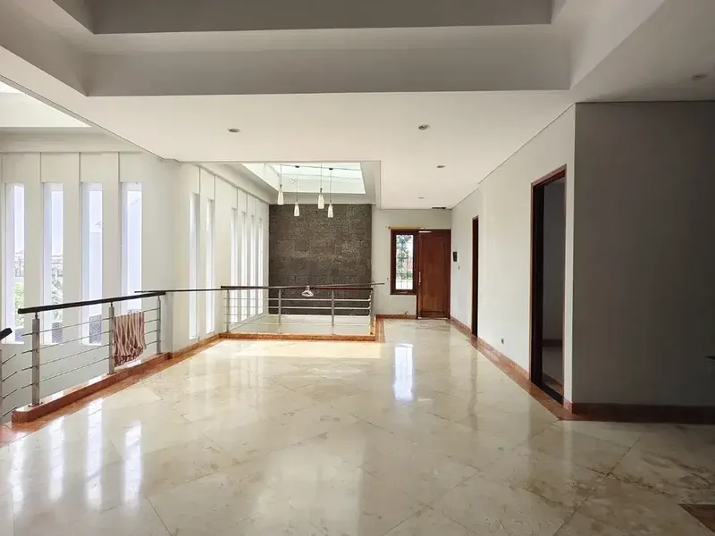 Dijual rumah nyaman area taman giri jimbaran bali - Real Estate in Bali