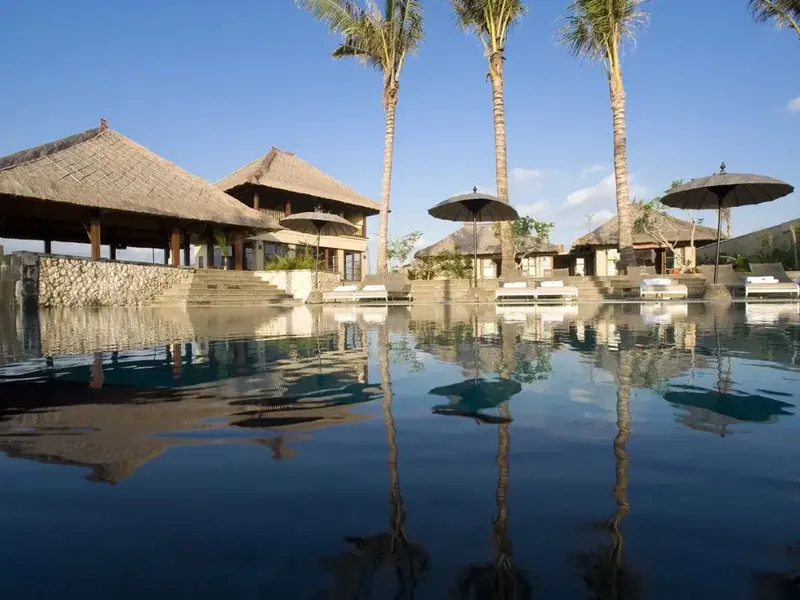 Freehold Luxury Ocean Front Villa in Canggu - Real Estate in Bali