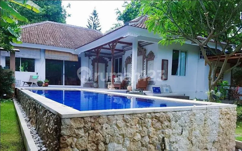 Rumah/Villa Full Furnish Area Sanur Denpasar Dekat Bypass Ngurah Rai - Bali in Bali