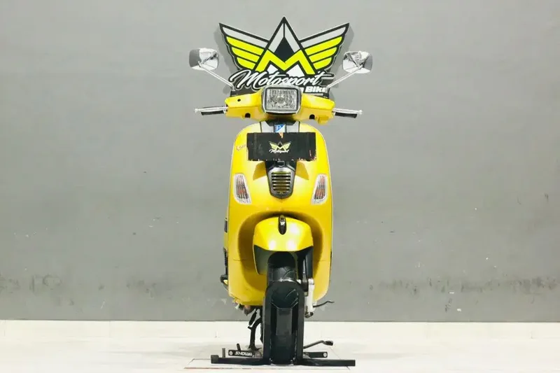 Piaggio vespa S 125 3V like new vespa sprint primavera GTS 150 - Vehicles in Bali