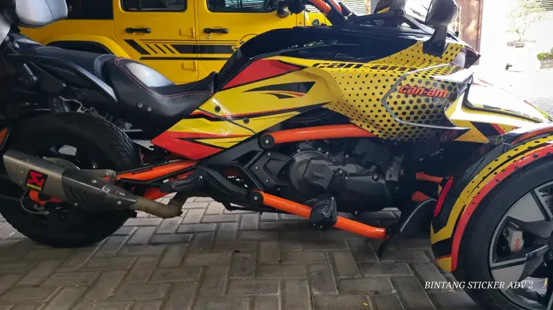 Lindungi kendaraan dari gorengan pasang sticker sesuai keinginan - Vehicles in Bali