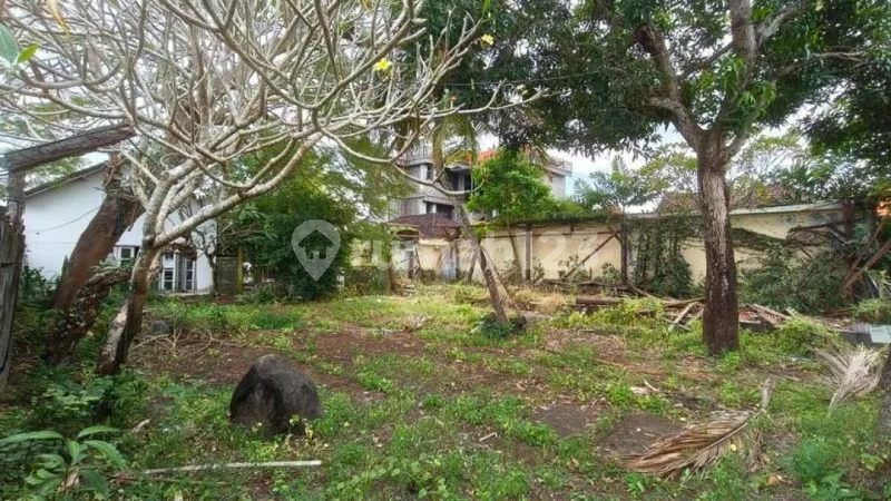 Tanah Jalan Utama Berawa Dekat Atlas - Real Estate in Bali